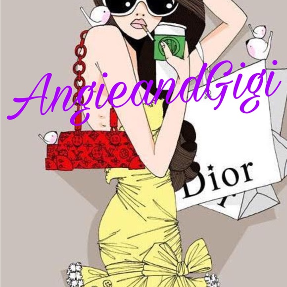 🌸Meet your Posher🌸 - Picture 3 of 5